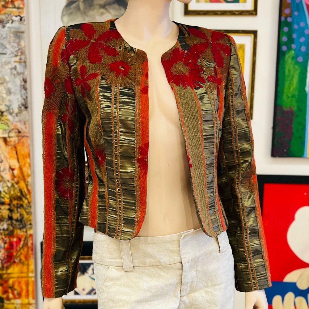 Flores & Flores Cropped Jacket Embroidered with Flowers Size 8 Open no buttons
